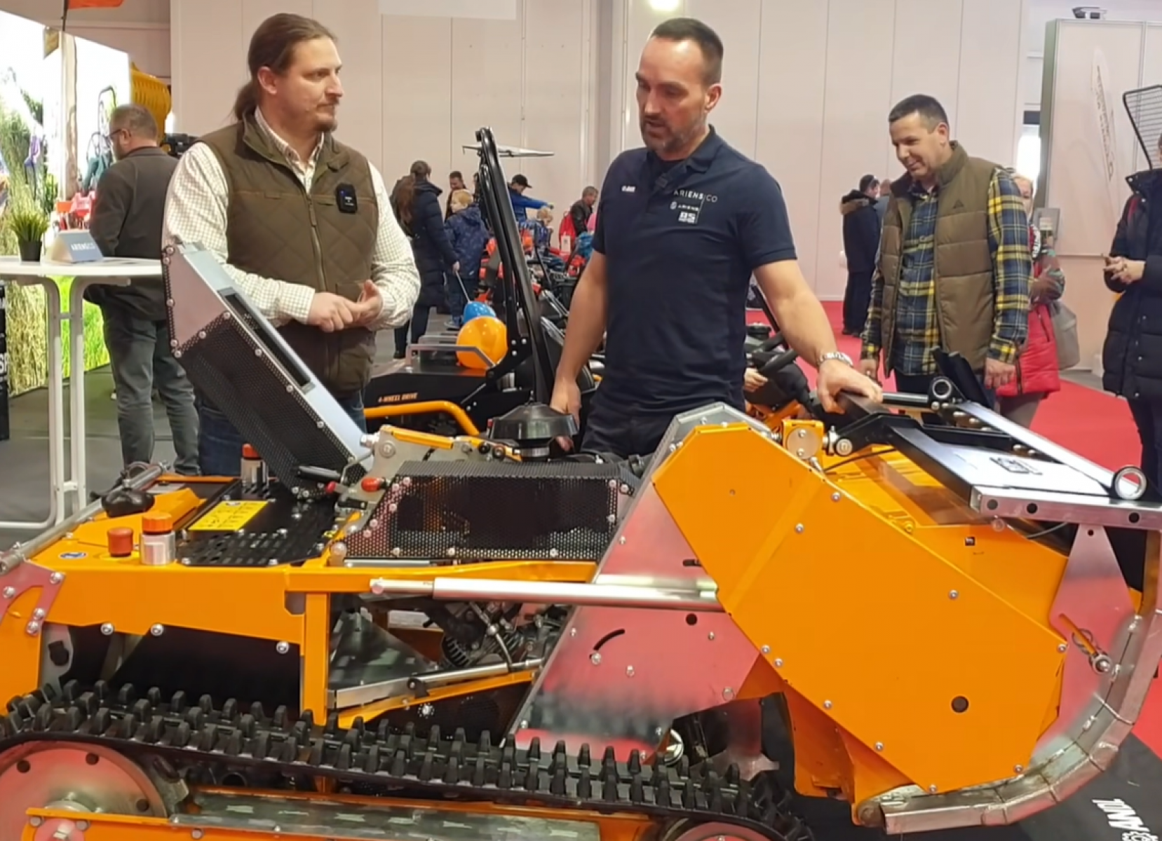 VIDEÓ: Tippek a sorközök ápolására az AGROmashEXPO-n