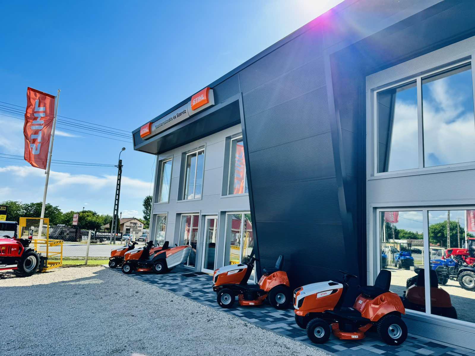 Az ország egyik legmodernebb STIHL üzletét nyitják meg Kecskeméten - erdészeti gépbemutatókkal