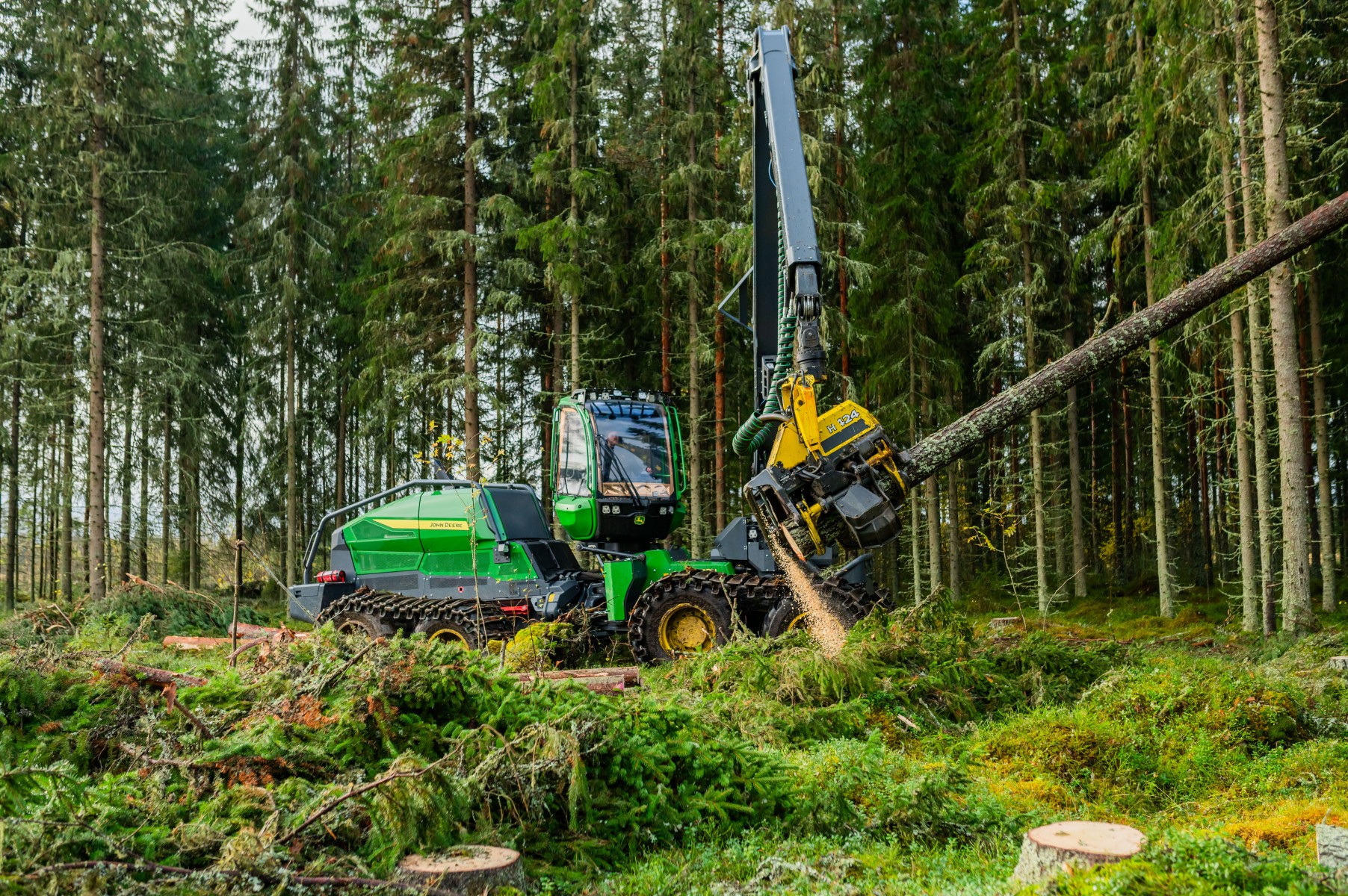 VIDEÓ: Megérkezett a John Deere H széria