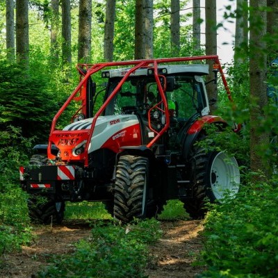 Miért nélkülözhetetlenek a speciális erdészeti traktorok a modern erdőgazdálkodásban?