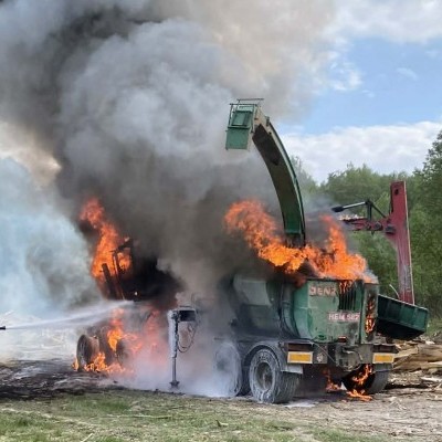 Kigyulladt egy aprítógép munka közben Baranya megyében